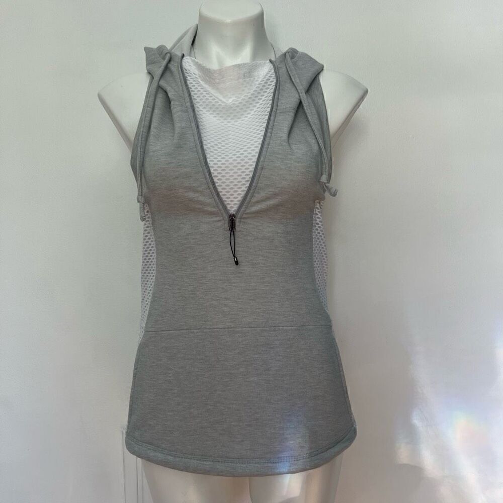 Calia Carrie Underwood Zipper sleeveless hooded vest